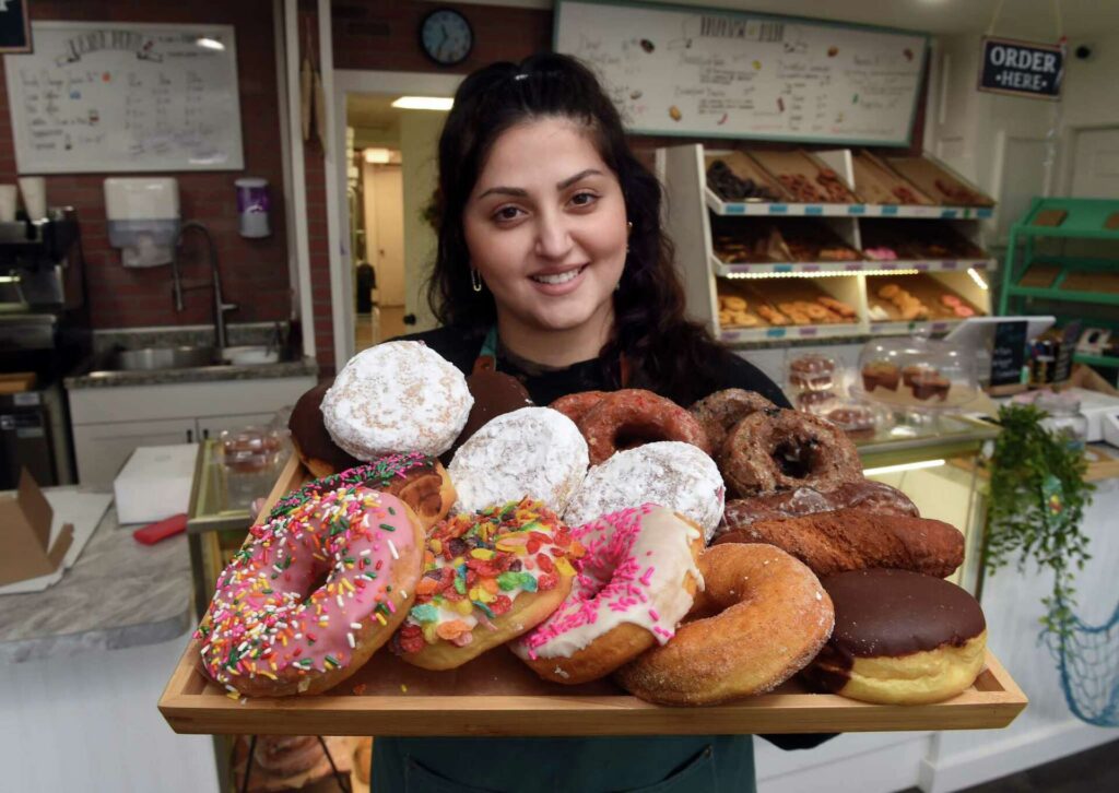 Donut Franchise vs. Independent Donut Shop – What’s Better for You?