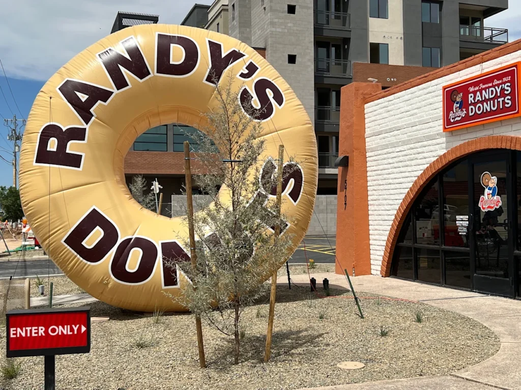 Randy’s Donuts Expands to Georgia: LA’s Iconic Donut Brand Heads East