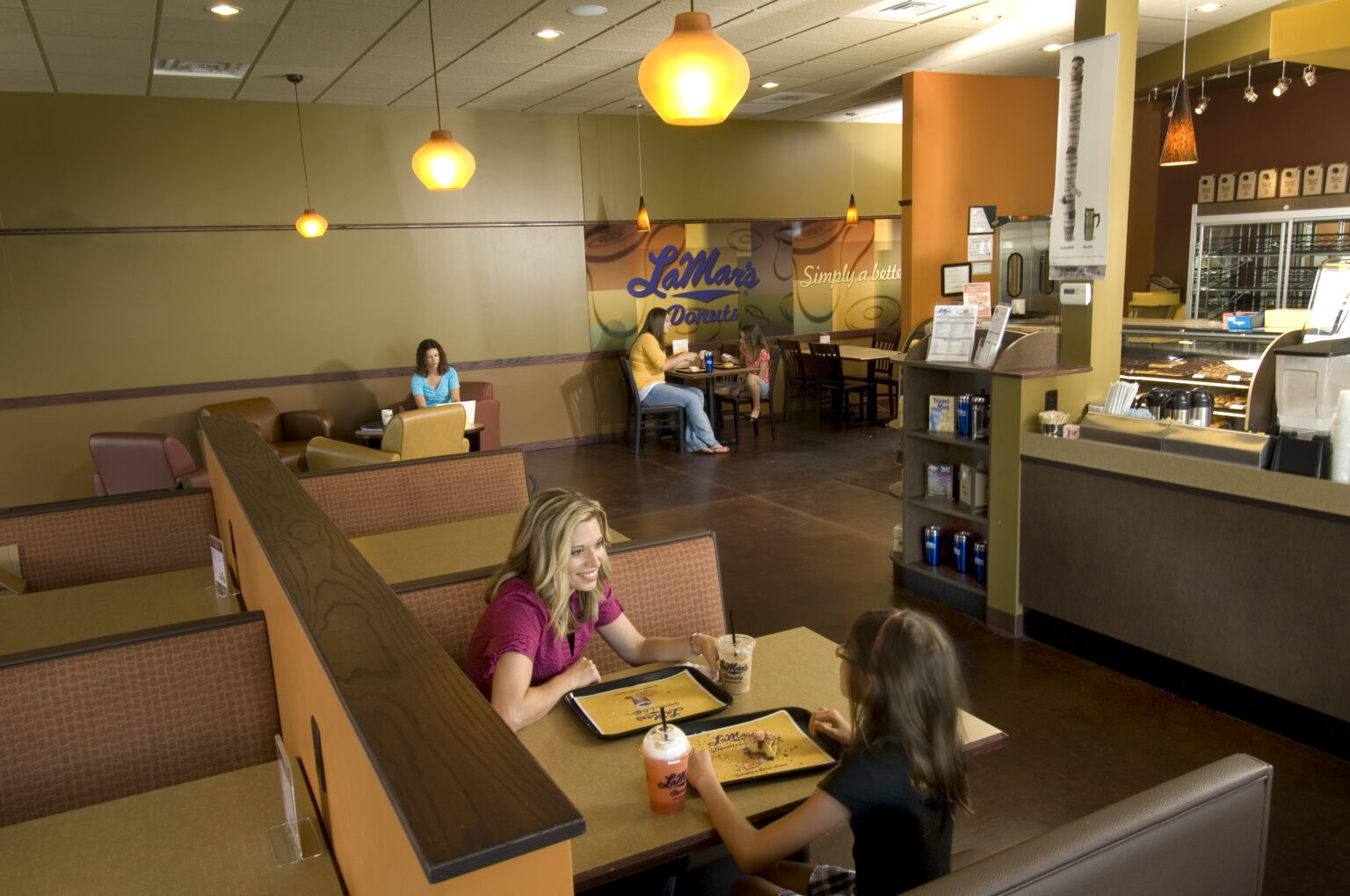 LaMar’s Donuts & Coffee Franchise: Costs, Requirements, and Opportunities